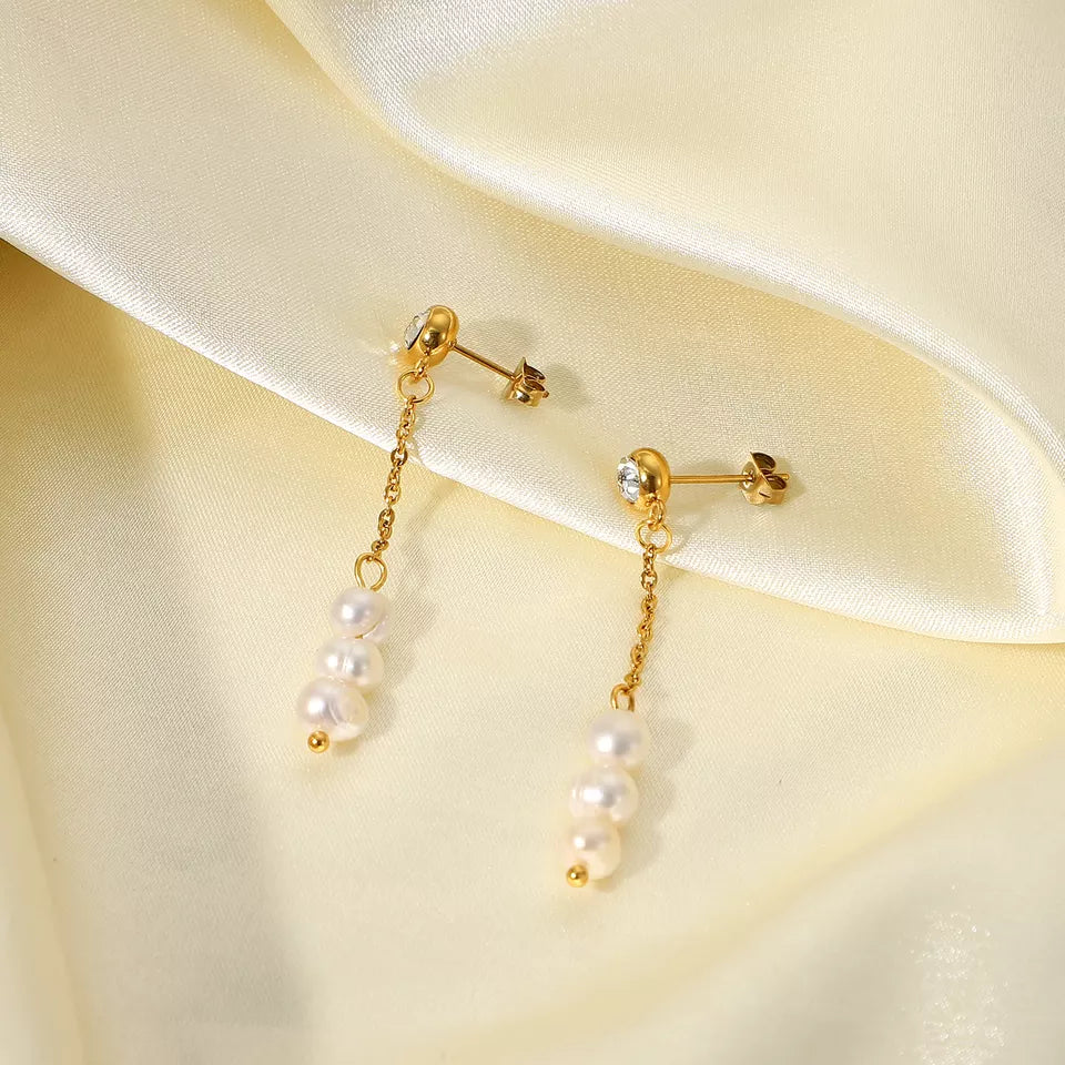 Pearls Drop Earring